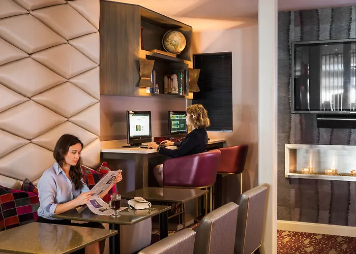 Charlesmark Hotel